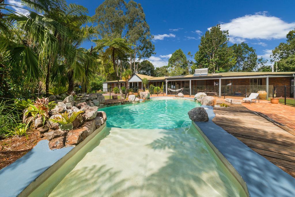 Mccarthy Lake House Maleny Ruang foto